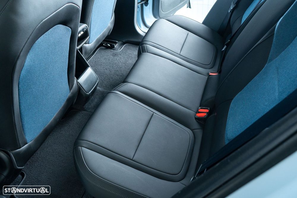 Volvo EX30 69 kWh Single Motor Extended Range Ultra - 9