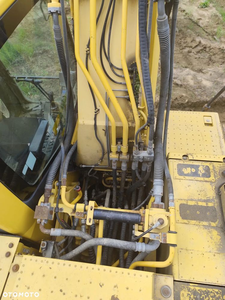 Komatsu PC210 - 10