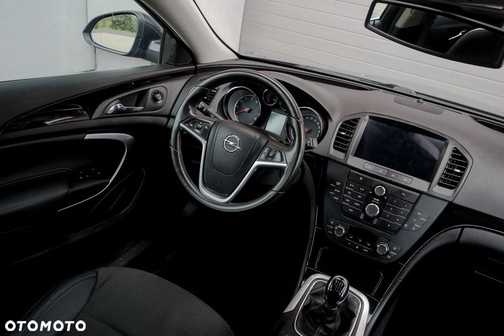 Opel Insignia 1.8 - 40