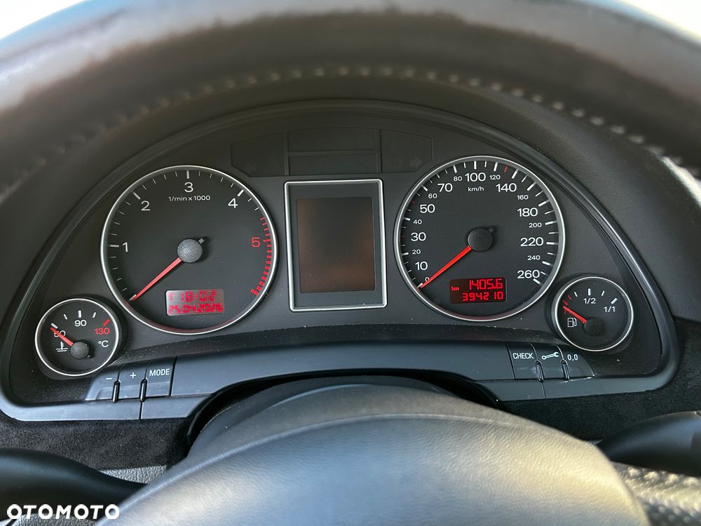 Audi A4 Avant 2.0 TDI - 13