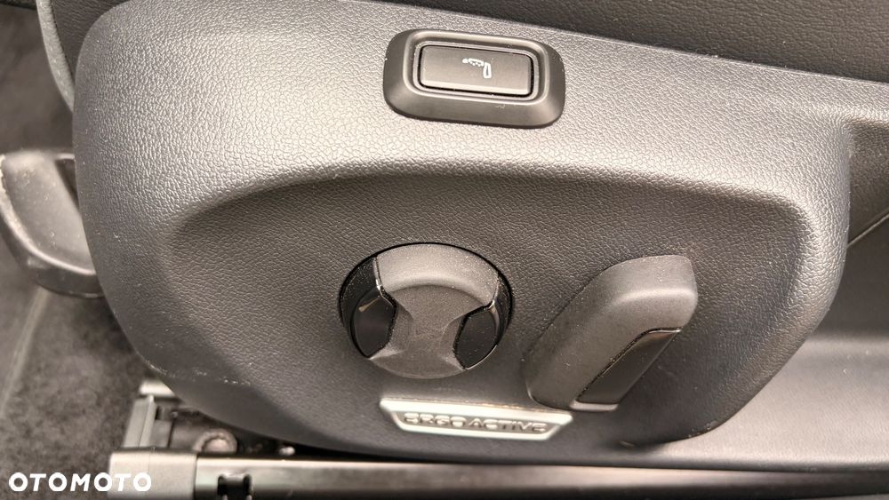 Volkswagen Passat 2.0 TDI EVO Business DSG - 12