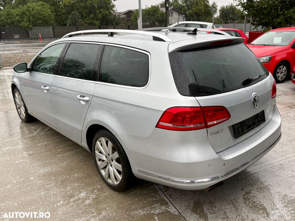 Volkswagen Passat Variant 2.0 TDI DSG BlueMotion Technology Highline - 10