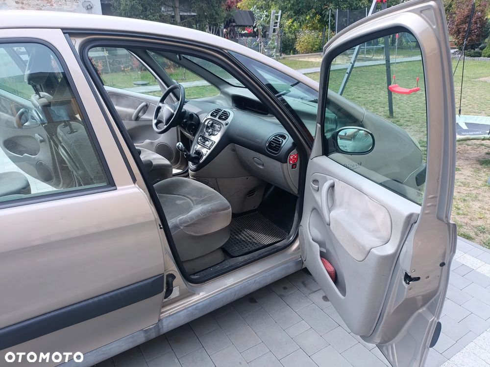 Citroën Xsara Picasso - 17