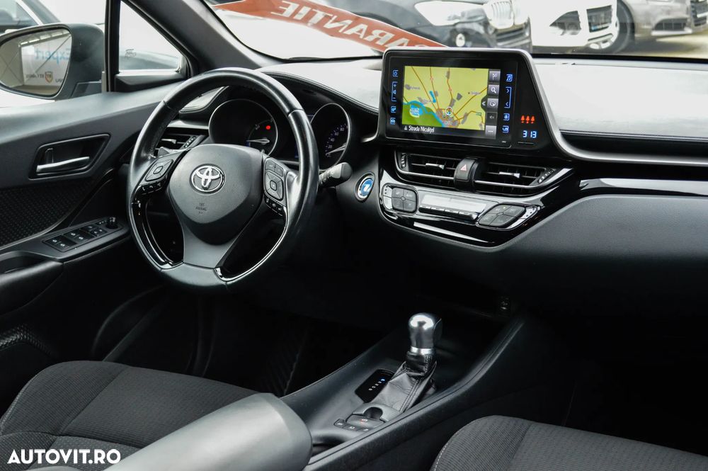 Toyota C-HR Hybrid Business-Edition - 4