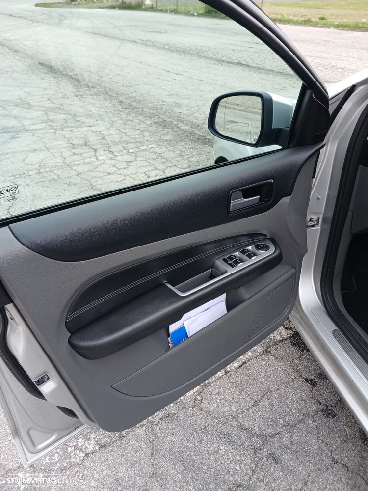 Ford Focus 1.6 TDCi Titanium - 8