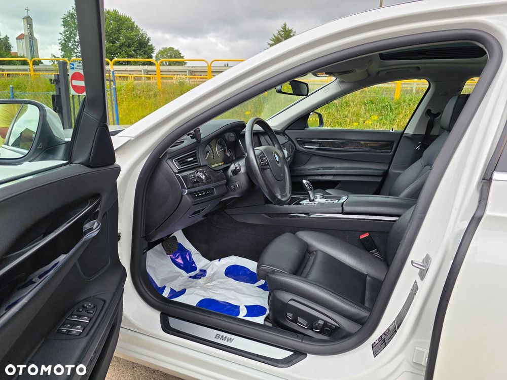 BMW Seria 7 740d xDrive - 8