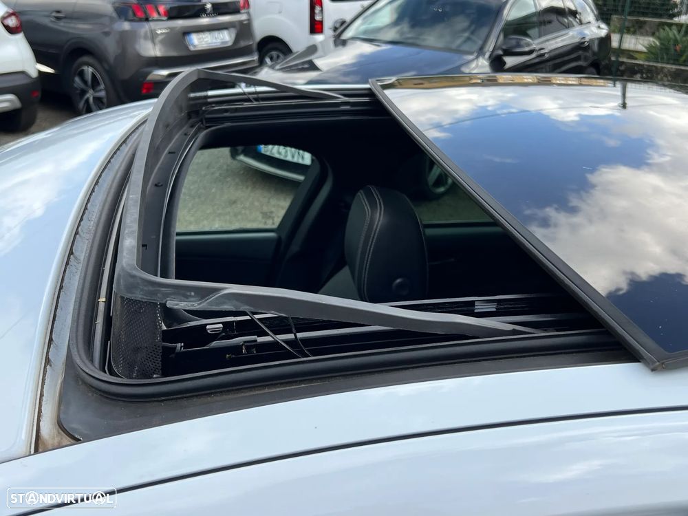 Jaguar XE 2.0 D R-Sport Aut. - 18