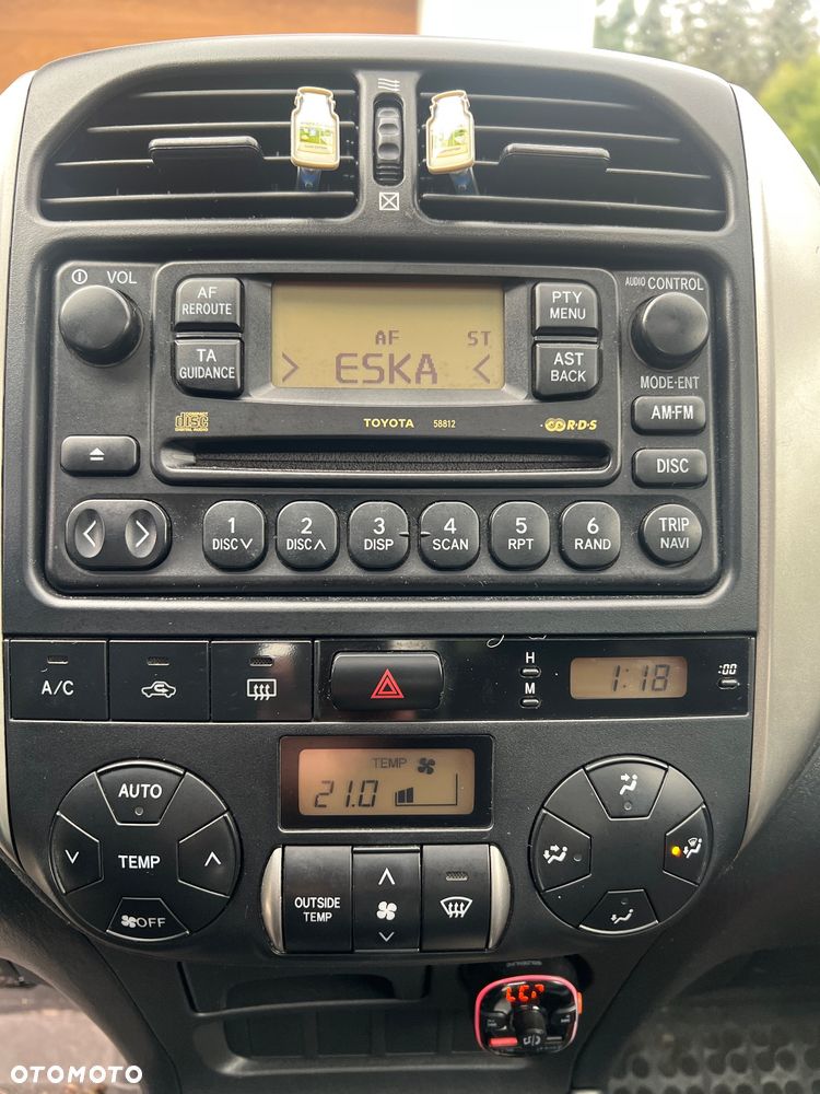 Toyota RAV4 2.0 D-4D Prestige - 8