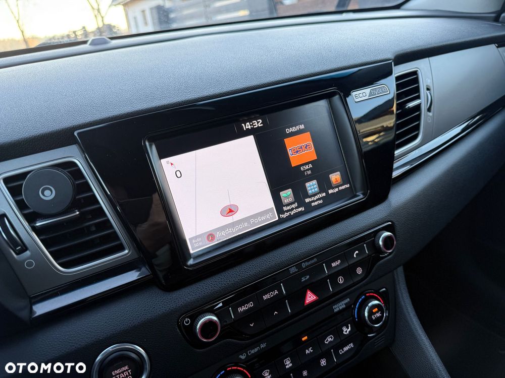 Kia Niro 1.6 GDI Hybrid L Business Line - 26