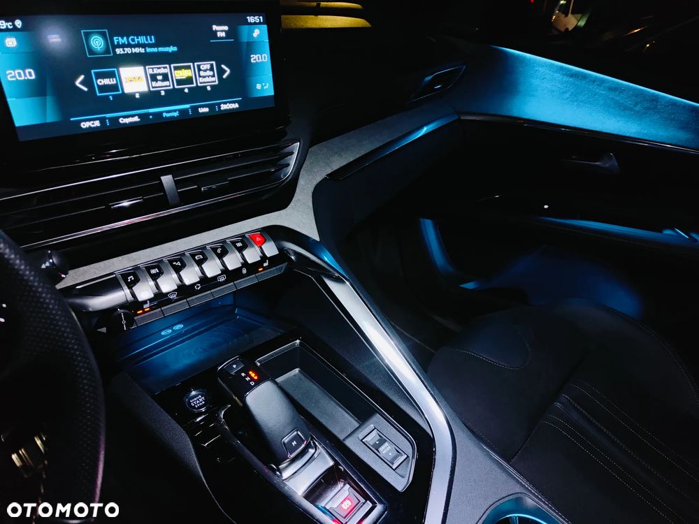 Peugeot 3008 1.6 PureTech GT S&S EAT8 - 17