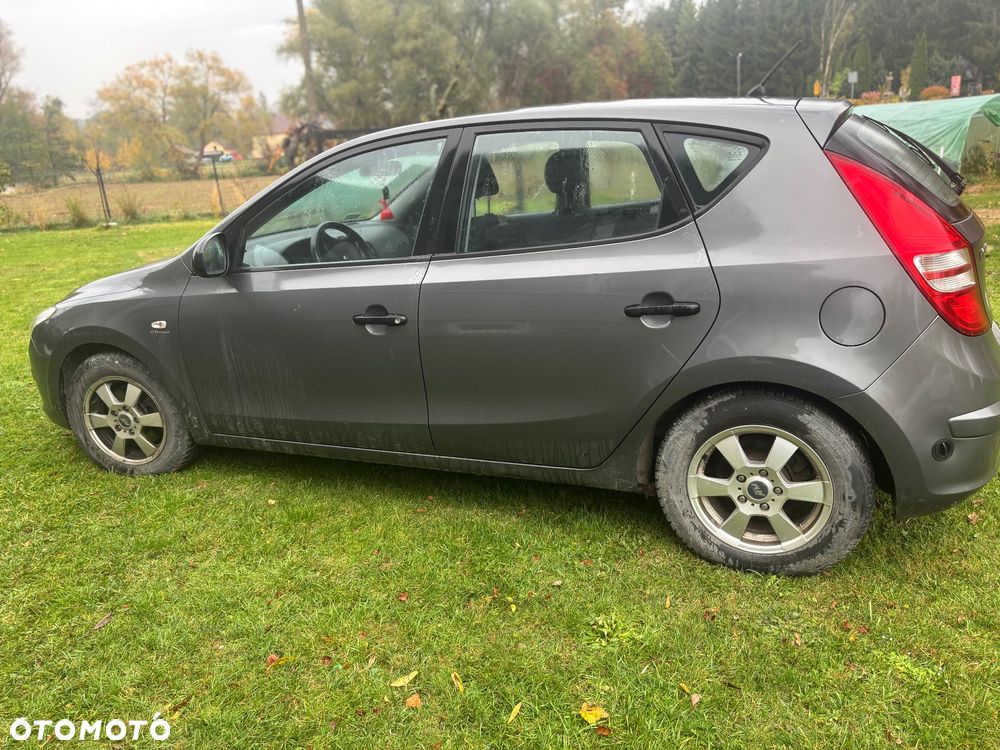 Hyundai i30 1.4 Base + - 2
