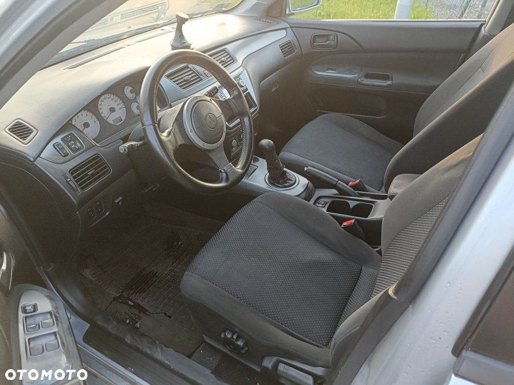 Mitsubishi Lancer - 6