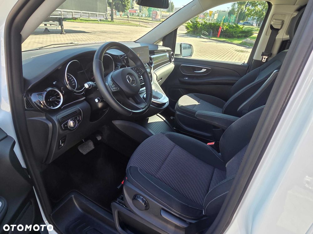 Mercedes-Benz Klasa V - 6