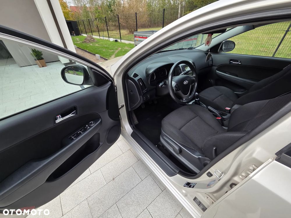 Hyundai i30 1.6 CRDi Comfort - 14