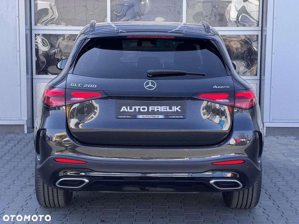 Mercedes-Benz GLC 200 4Matic 9G-TRONIC AMG Line Advanced - 11