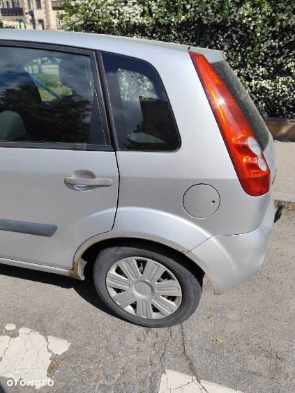 Ford Fiesta 1.4 Ambiente - 3