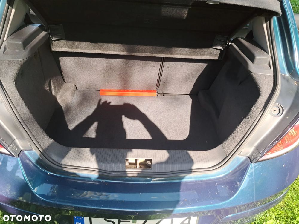 Opel Astra 1.6 Essentia - 15