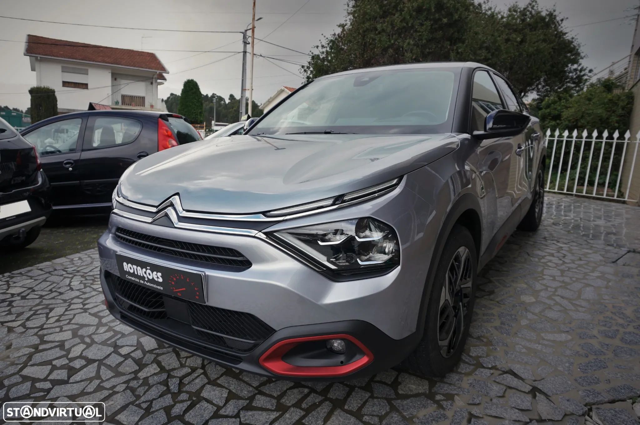 Citroën C4 PureTech 130 Stop&Start SHINE - 1