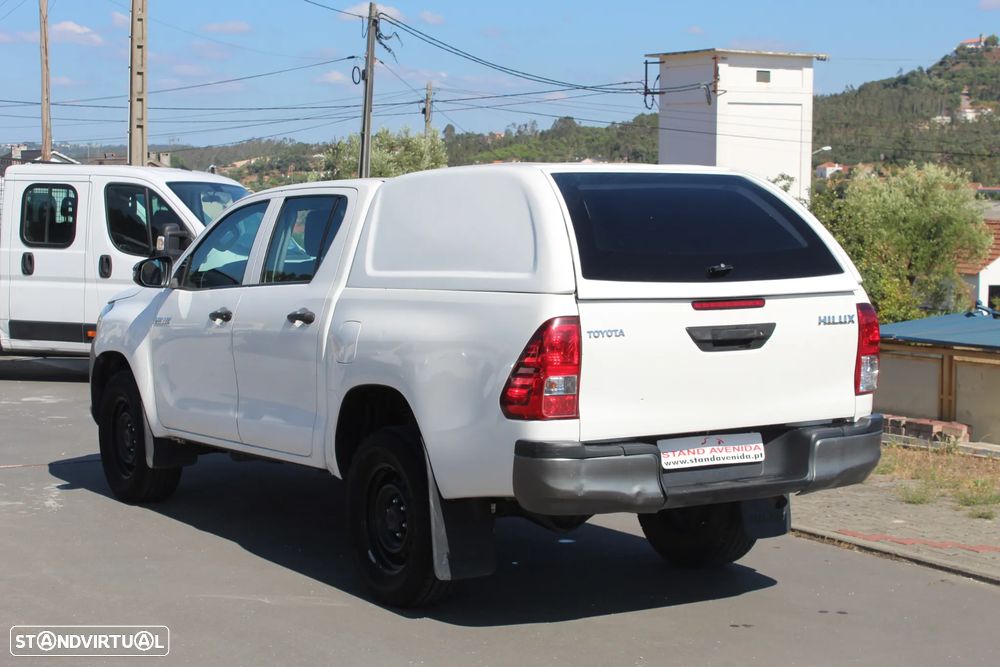 Toyota Hilux 2.4 D-4D 4WD CD CM - 7