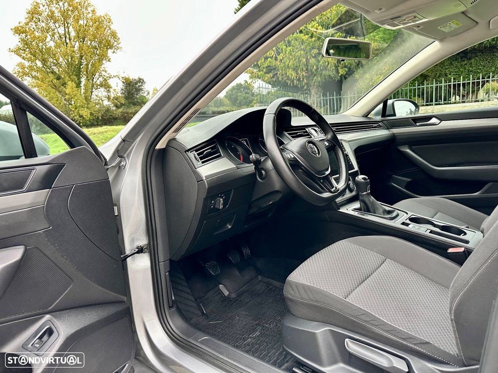 VW Passat Variant 1.6 TDI Confortline - 15