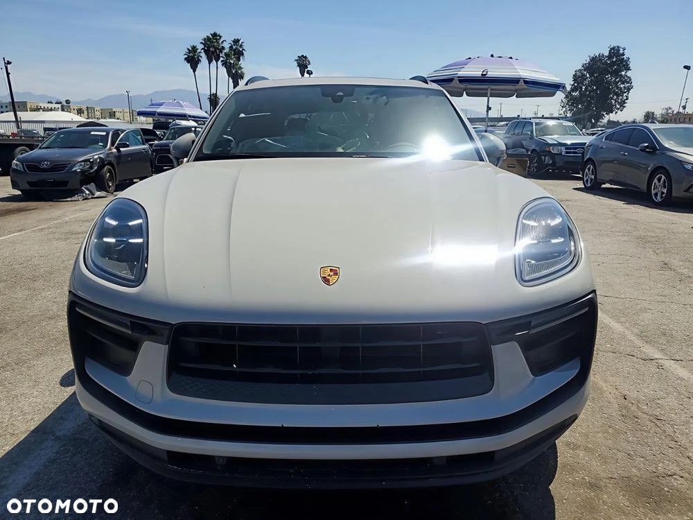Porsche Macan - 2