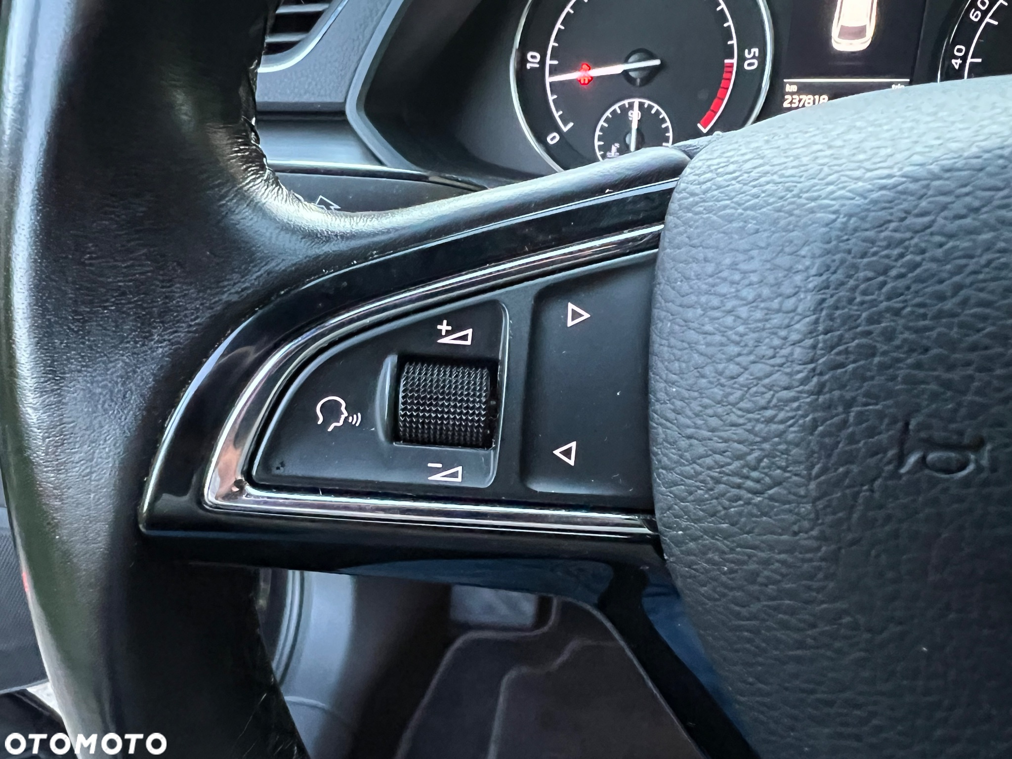 Skoda Superb 2.0 TDI Ambition DSG7 - 14