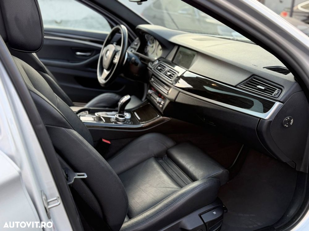 BMW Seria 5 525d xDrive Sport-Aut. Luxury Line - 27
