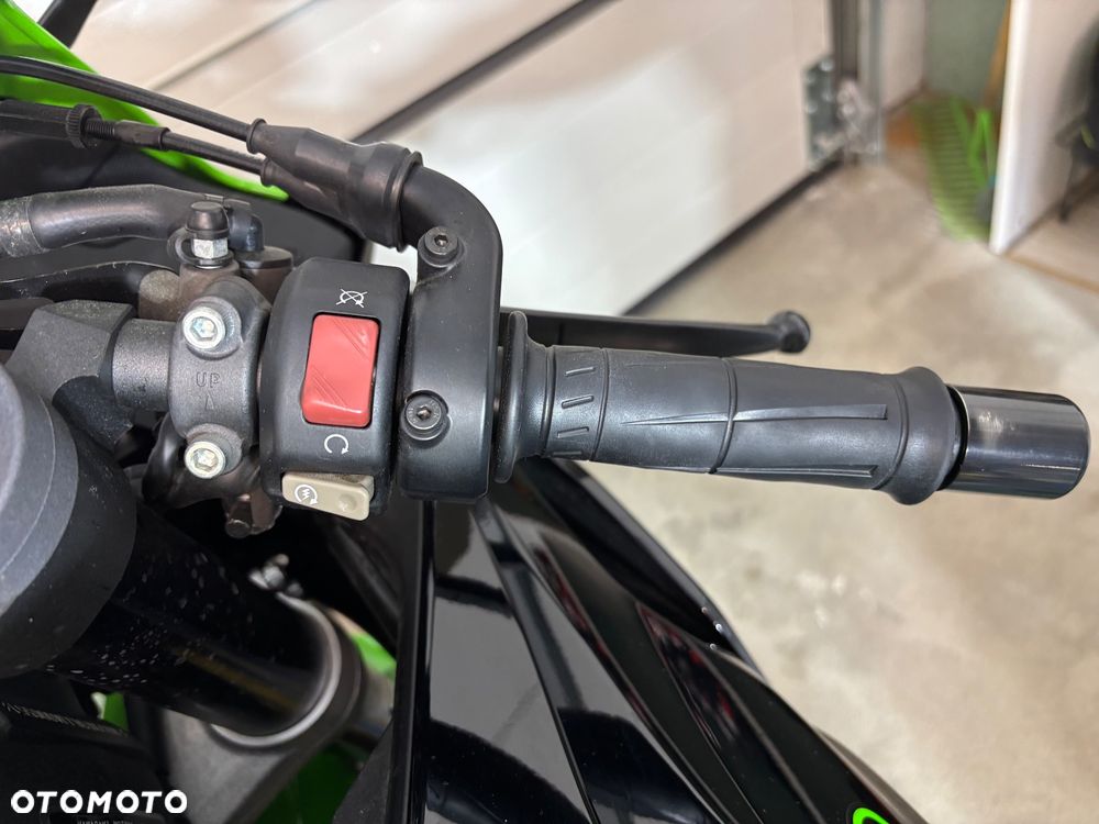 Kawasaki ZX - 19