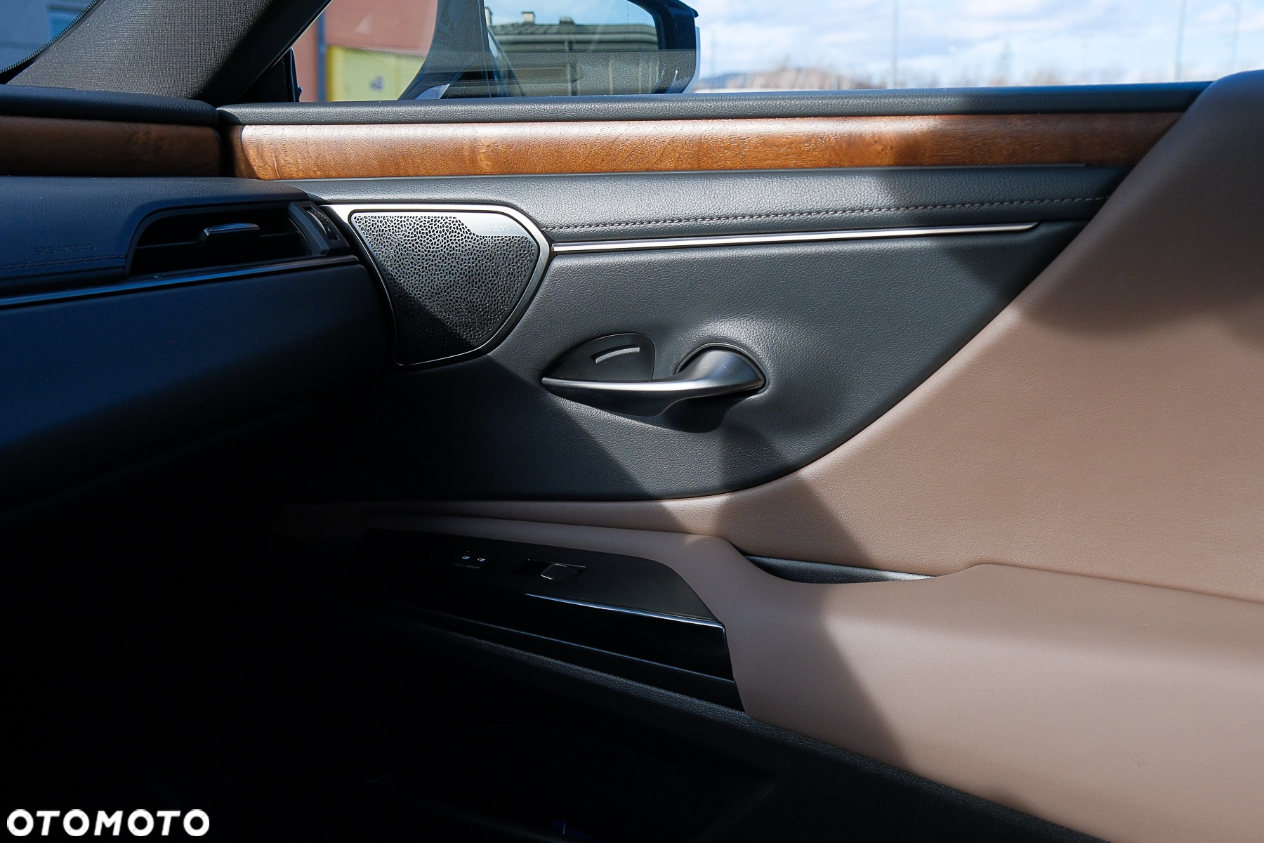 Lexus ES 300h Prestige - 14