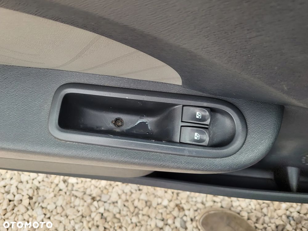 Renault Twingo 1.2 LEV 16V 75 Yahoo - 17