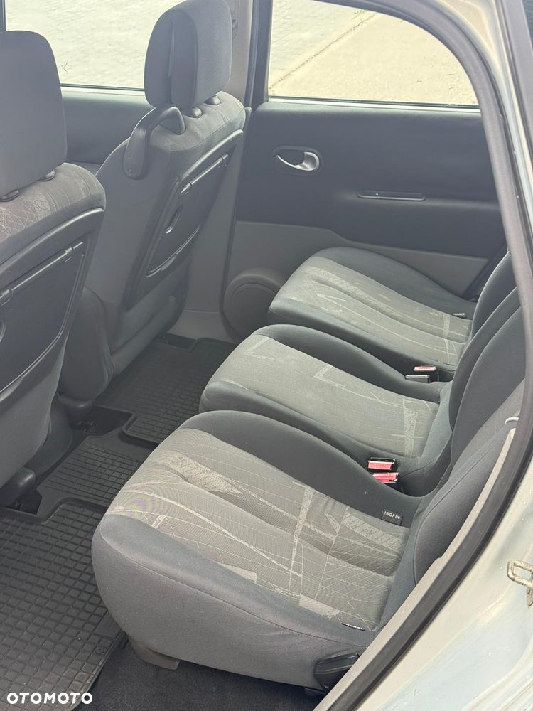 Renault Scenic 1.6 16V Avantage - 7