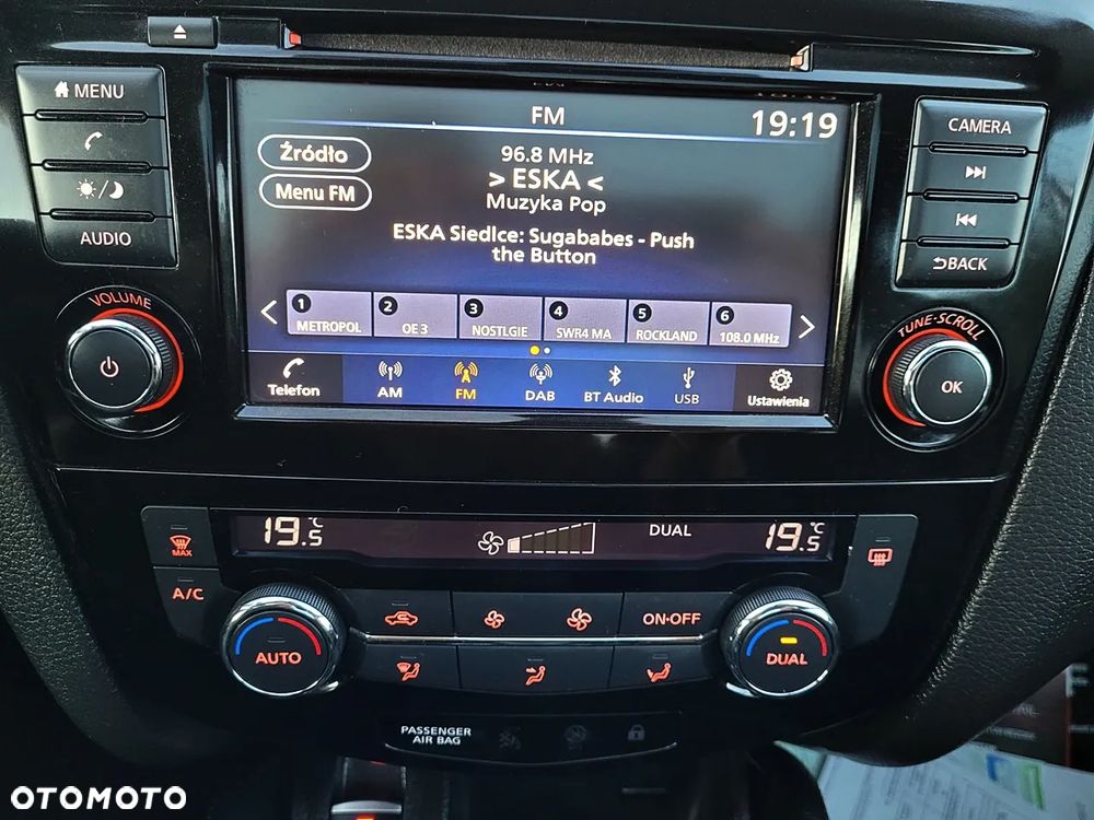 Nissan Qashqai 1.3 DIG-T SHIRO - 12