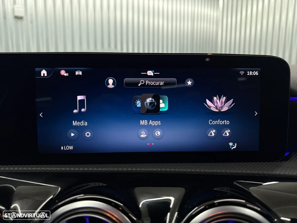 Mercedes-Benz A 200 Limousine AMG Line Aut. - 13