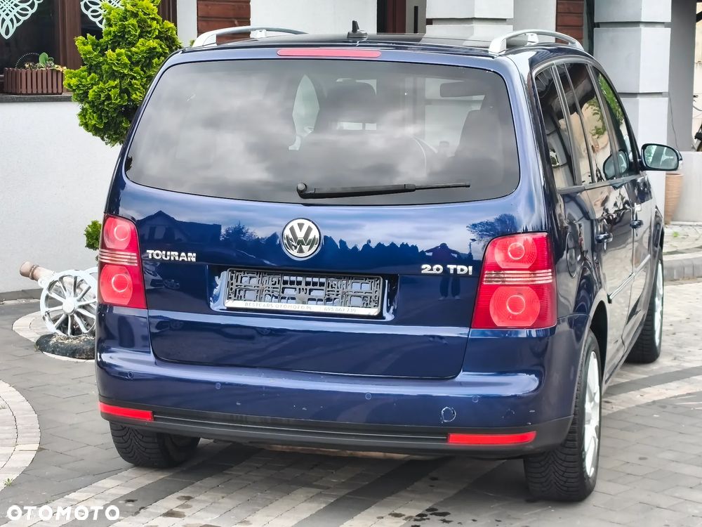 Volkswagen Touran 2.0 TDI DPF Highline - 13