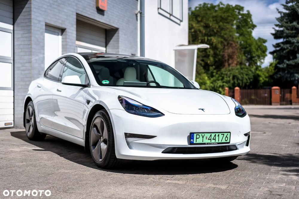 Tesla Model 3 AWD - 1