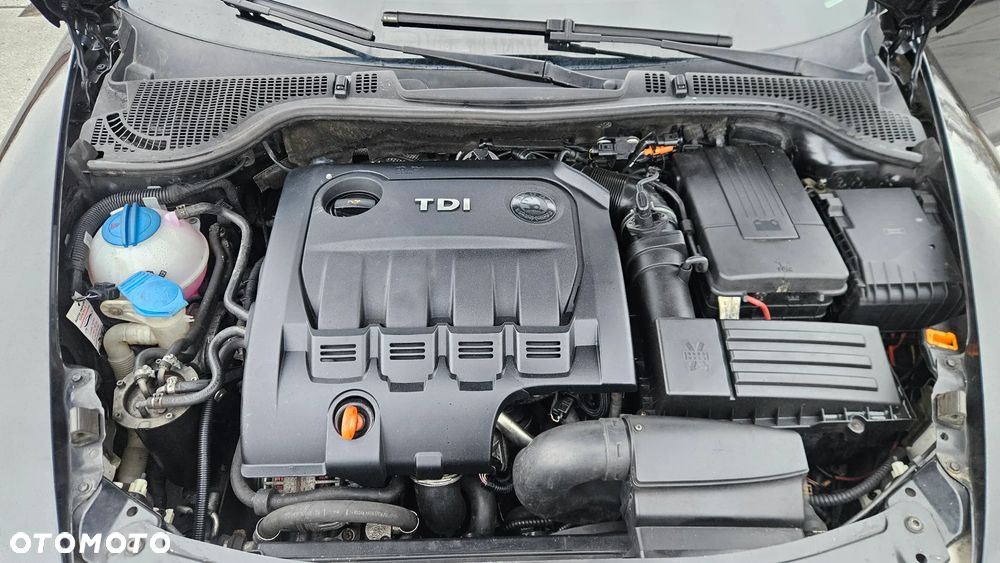 Skoda Octavia 2.0 TDI CR DPF RS - 39