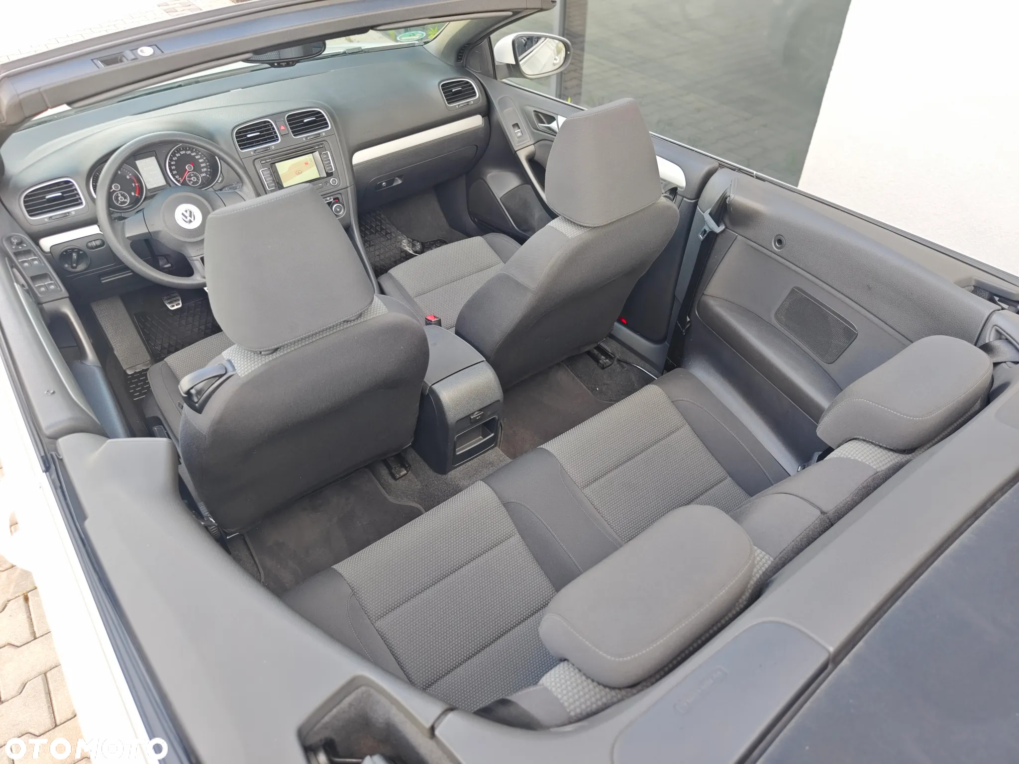 Volkswagen Golf Cabrio 1.2 TSI BlueMotion Technology Exclusive - 10