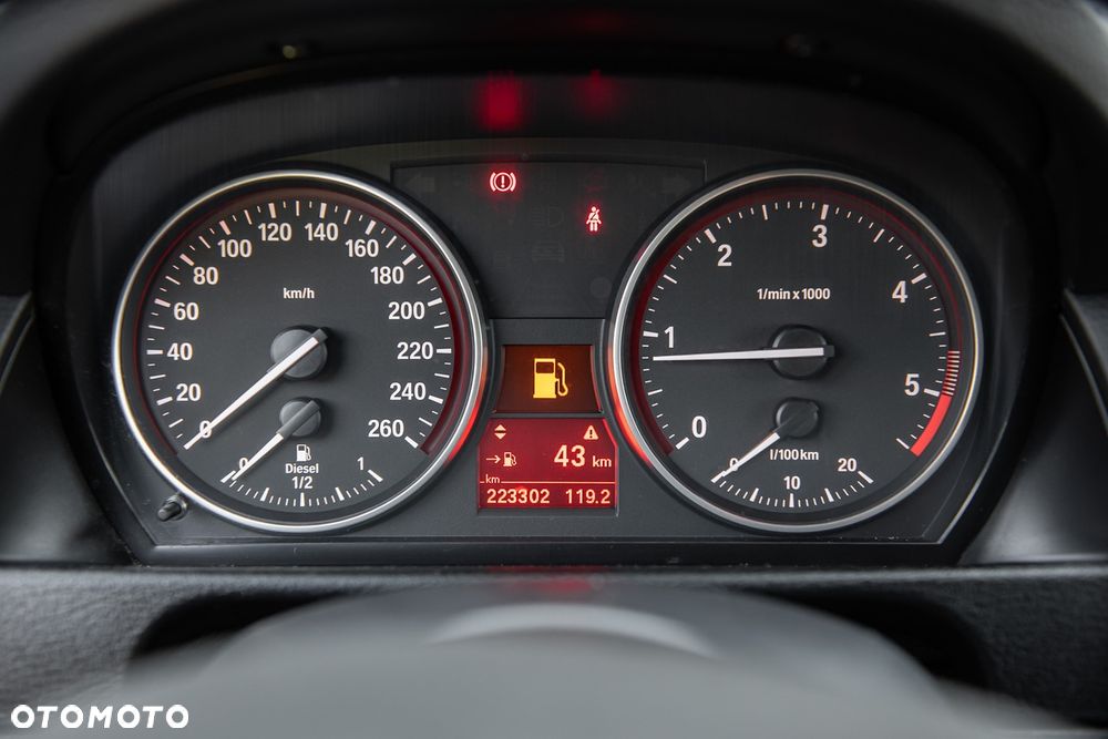 BMW X1 sDrive18d xLine - 19