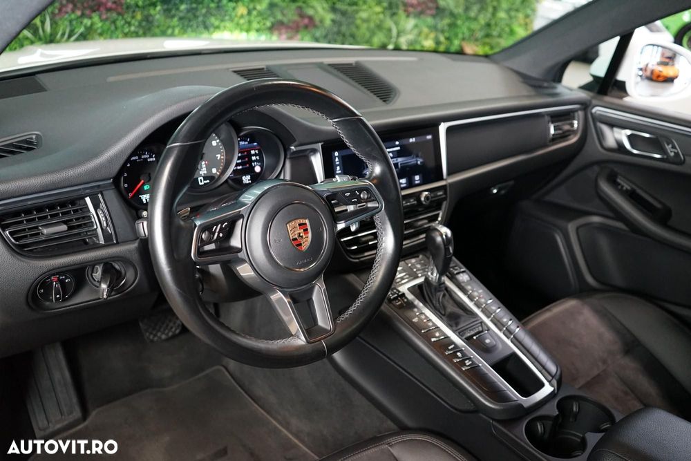 Porsche Macan - 12