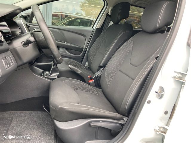 Renault Clio Sport Tourer TCe 90 Limited - 28