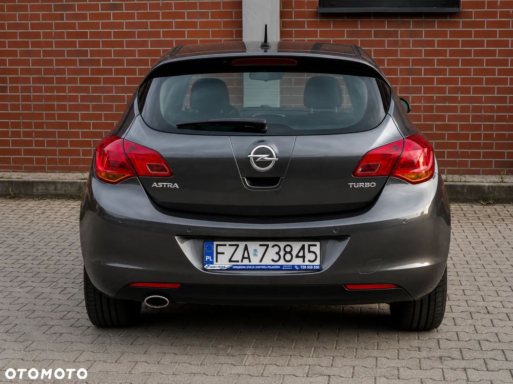 Opel Astra 1.4 T Cosmo - 19