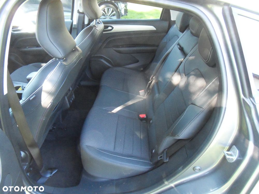 Renault Arkana E-TECH Full 145 Evolution - 17