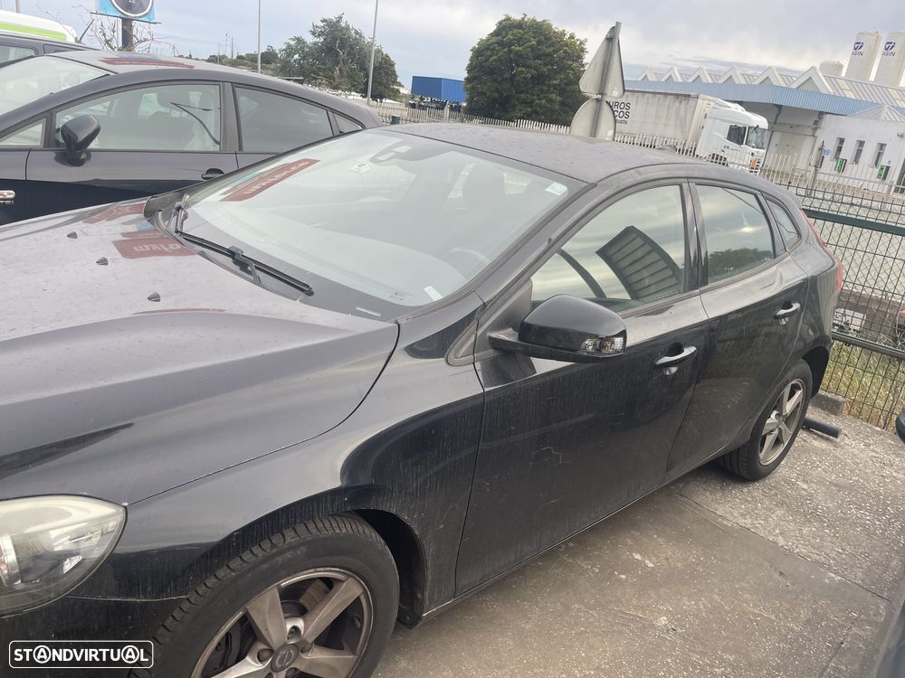 Volvo V40 2.0 D2 Momentum Geartronic - 7