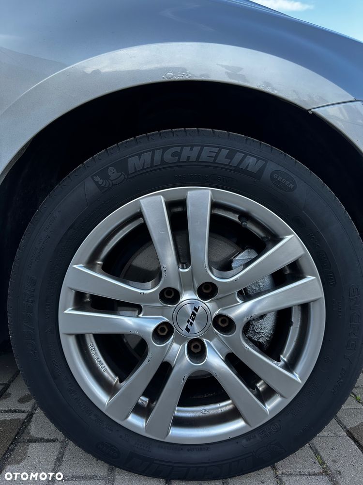 Volkswagen Golf 1.6 TDI BlueMot Comfortline DSG - 39