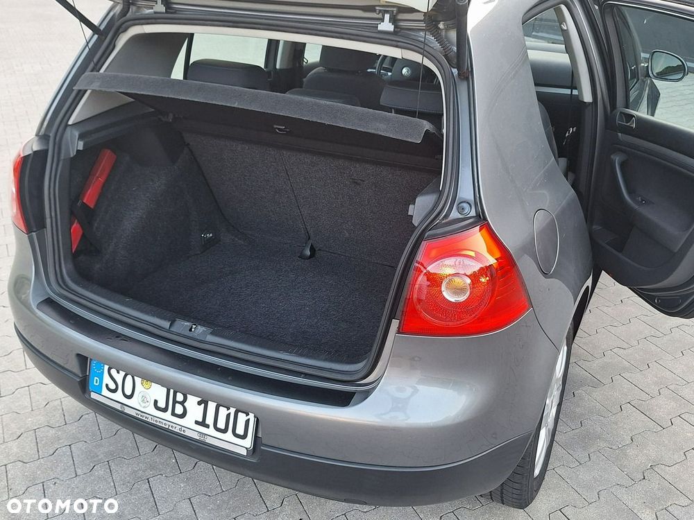 Volkswagen Golf - 17