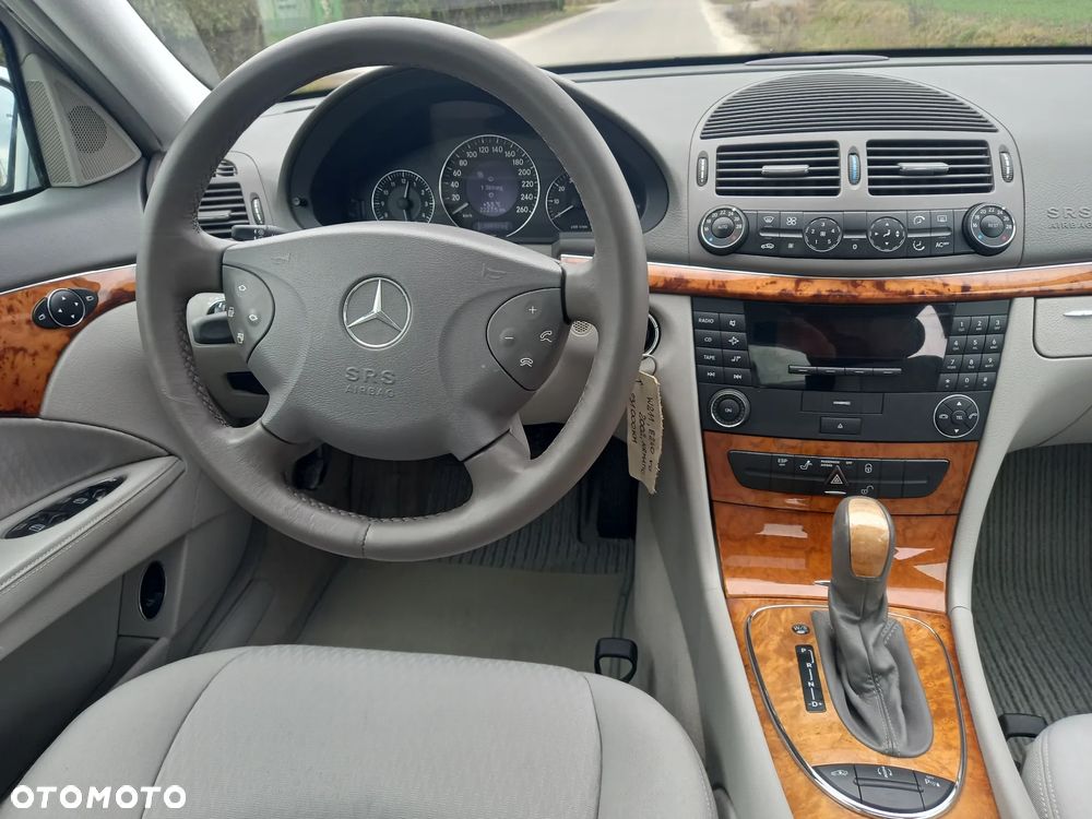 Mercedes-Benz Klasa E - 14