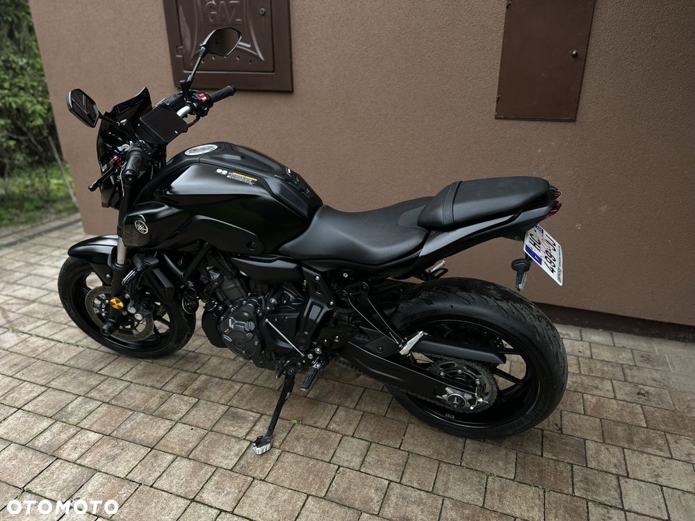 Yamaha MT - 24