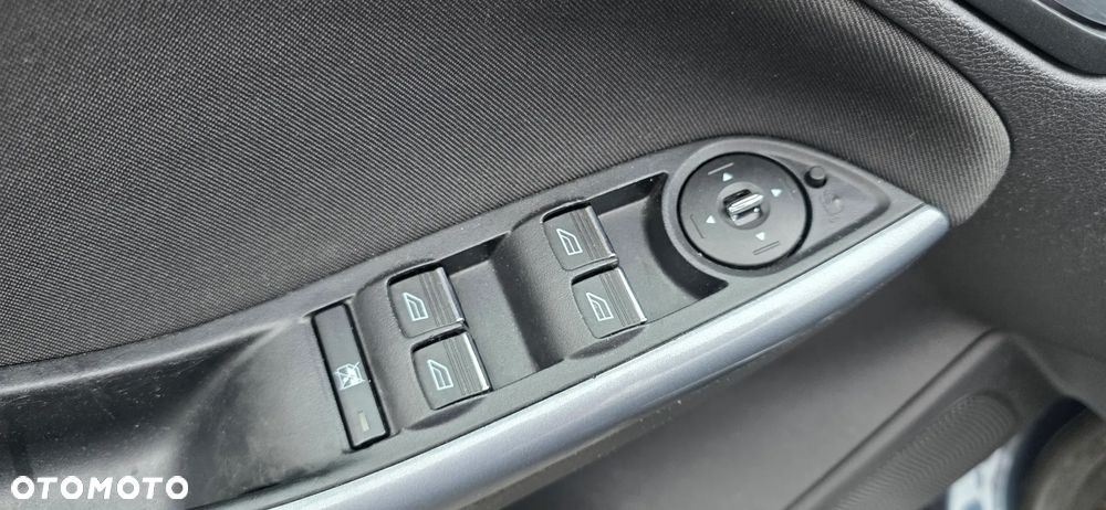 Ford Focus Turnier 1.6 TDCi DPF Titanium - 15