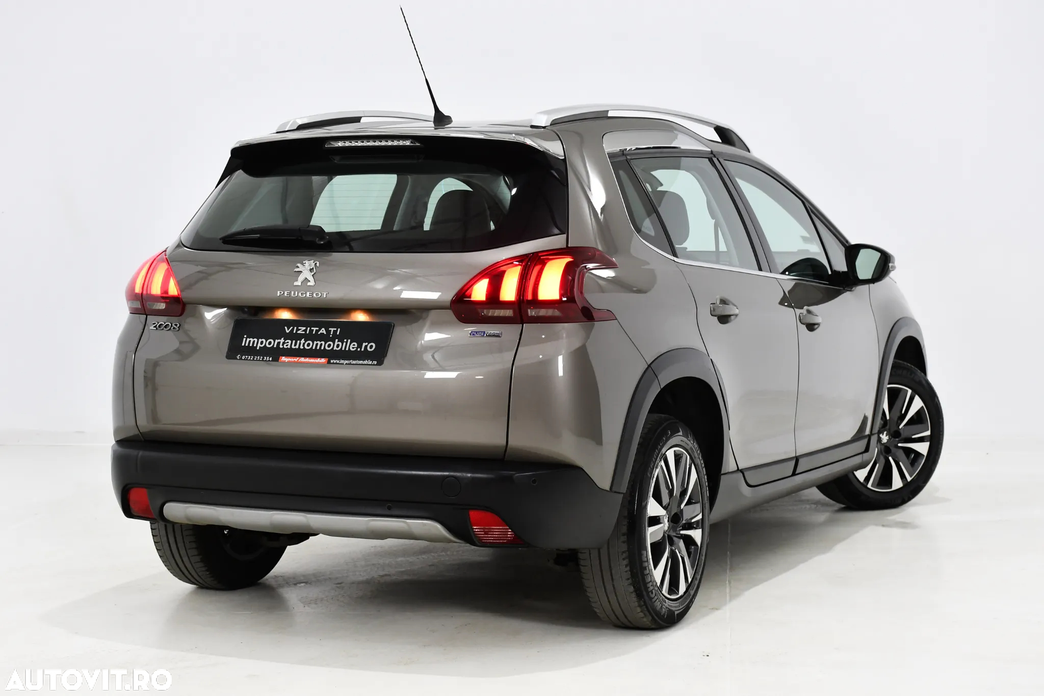 Peugeot 2008 1.2 PureTech Turbo EAT6 S&S Allure - 12