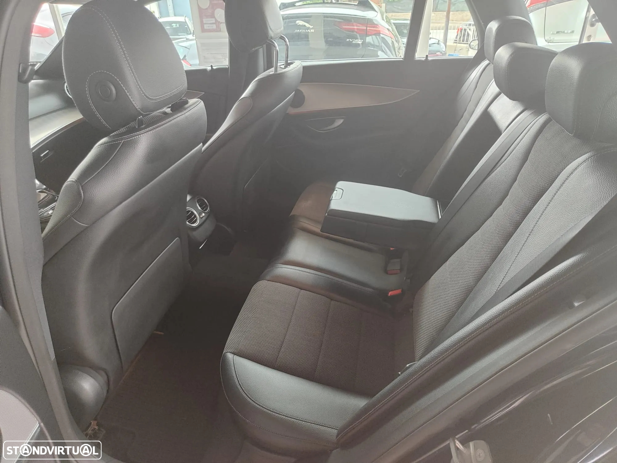 Mercedes-Benz E 220 d AMG Line - 12